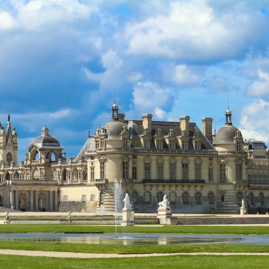 visitez-le-magnifique-ch-teau-de-chantilly-histoire-atractions-et